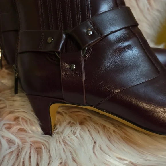 Vince Camuto Brown Ankle Boots with Buckle Straps - Picture 2 of 16